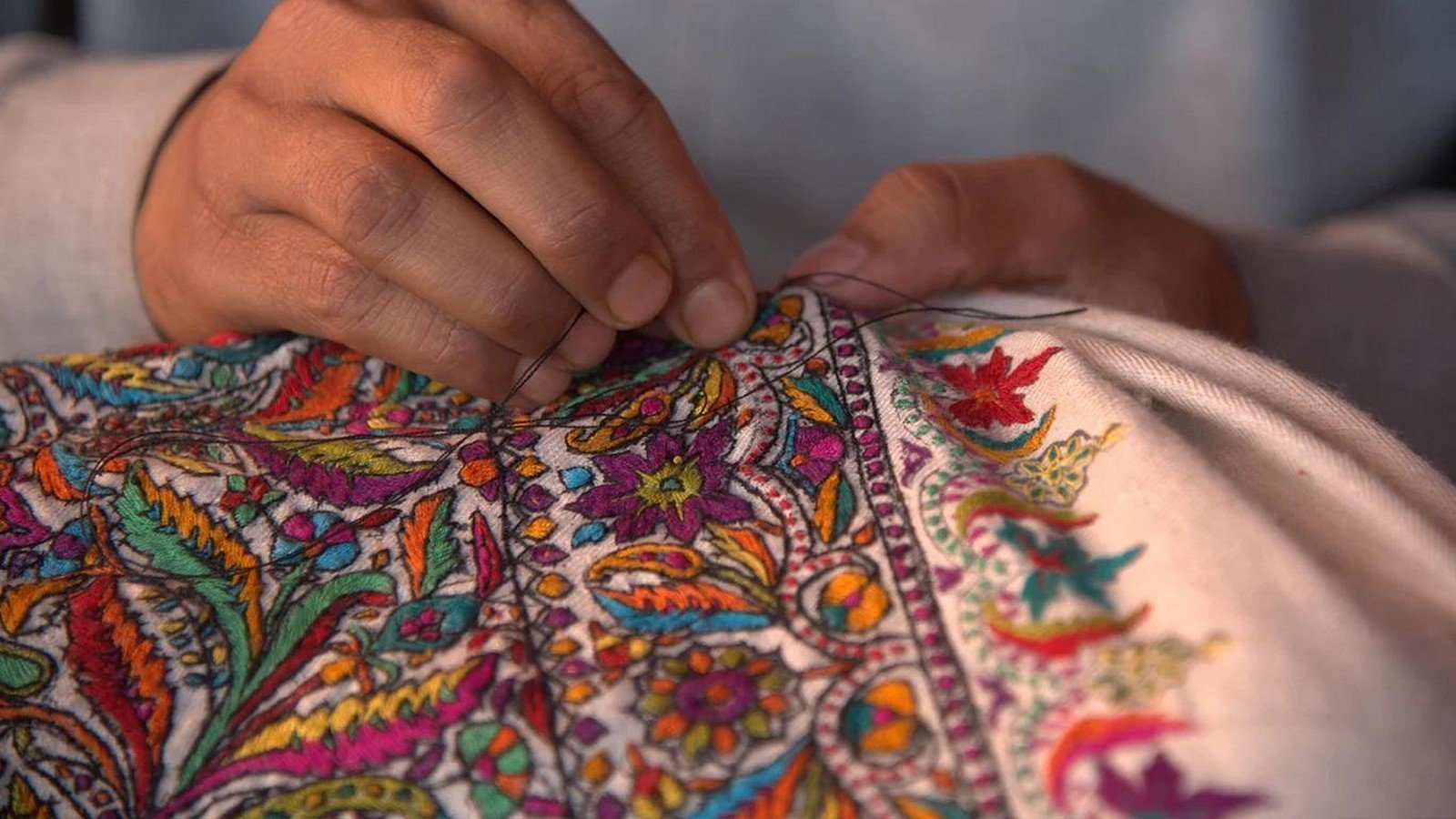 Handwoven Pashmina Shawls of Kashmir